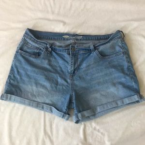 Old Navy 3” Light Wash Jean Shorts